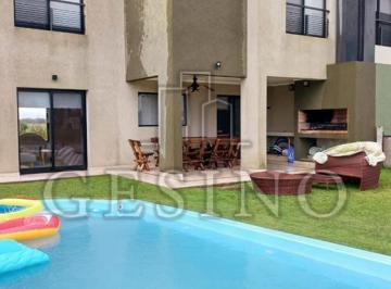 Casa · 110m² · 4 Ambientes · 2 Cocheras · Casa - Coronel Brandsen