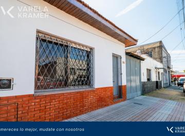 Casa · 227m² · 7 Ambientes · 3 Cocheras · Casa en Venta en Martinez