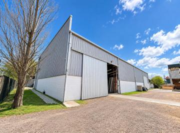 Bodega-Galpón , Malvinas Argentinas · Galpón Industrial 900 m² en Venta – Lote 1.700 m² – El Triángulo a 100 m de Panamericana.