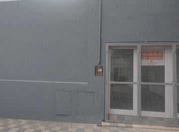 Local comercial · 30m² · 2 Ambientes · Alquilo Local Bº Pueyrredon