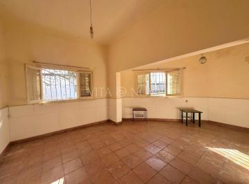 Casa · 95m² · 3 Ambientes · 1 Cochera · Venta Casa - B° Zumarán