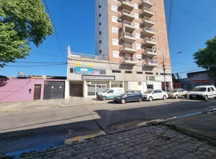 Local comercial · 251m² · 3 Ambientes · 1 Cochera