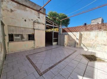 Casa · 206m² · 4 Ambientes · 1 Cochera · Casa 3 Dorm. con Galpón 120 m² en Venta Rio de Janeiro 2200