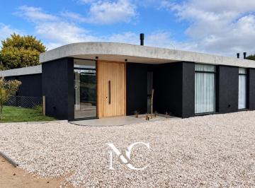 Casa · 195m² · 5 Ambientes · 2 Cocheras · Casa en Venta en Costa Esmeralda a Estrenar