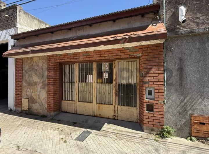 Terreno · 127m² · 2 Ambientes · 1 Cochera