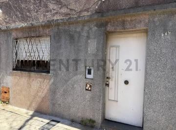 Casa · 81m² · 2 Ambientes · Casa a Reciclar en Venta — Gualeguay 548
