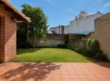 Casa · 200m² · 7 Ambientes · 4 Cocheras · Villa del Parque | 6 Hab + Cochera Para 5 Autos