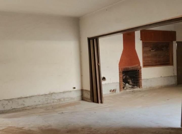 Casa · 250m² · 6 Ambientes · 2 Cocheras