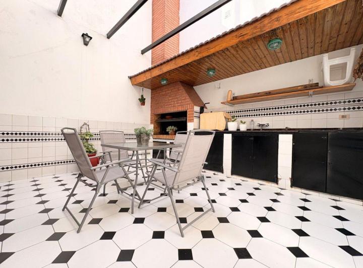 Casa · 100m² · 4 Ambientes