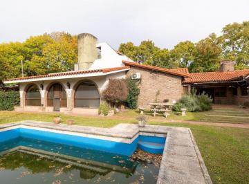 Casa · 414m² · 5 Ambientes · 1 Cochera · Venta Casa en Venta Amplia Fisherton