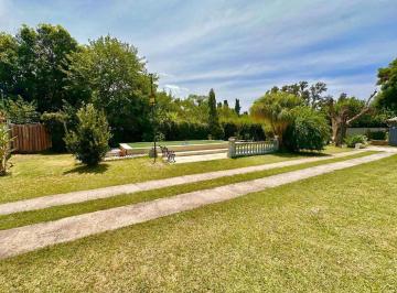 Quinta vacacional · 175m² · 3 Dormitorios · 3 Cocheras · Venta Quinta 5 Amb! Ideal Multifamiliar!