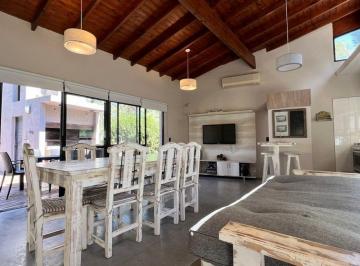 Casa · 160m² · 3 Ambientes · 1 Cochera · Venta Casa 3 Amb con Hidromasaje Costa del Este