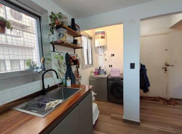 Departamento · 59m² · 3 Ambientes · Venta 3 Amb Luminoso C/ Balcón Olavarría 500, Caba