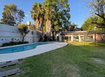 Casa · 250m² · 5 Ambientes · 3 Cocheras · Venta Casa 5 Ambientes Ituzaingo Pileta/quincho