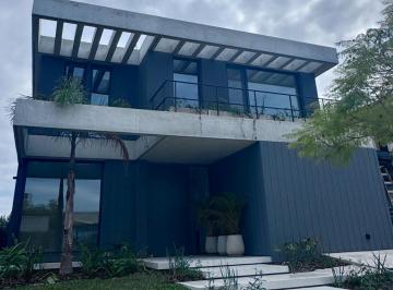 Casa · 228m² · 5 Ambientes · 3 Cocheras · Venta Casa Castaños Nordelta 5 Ambientes Estrenar