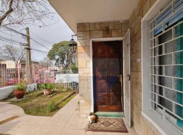 Casa · 240m² · 10 Ambientes · 5 Cocheras · Venta Casa con Apartamentos en un Padrón en Buceo