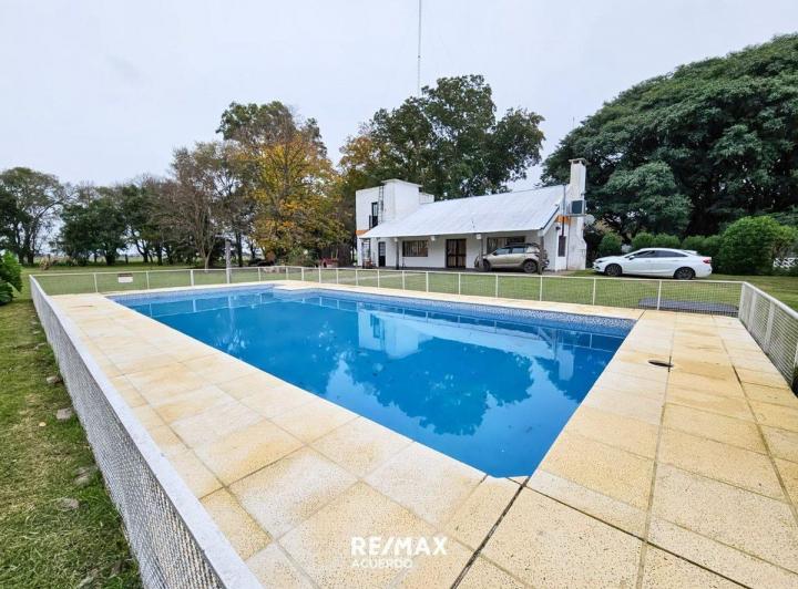 Quinta vacacional · 384m² · 2 Dormitorios · 1 Cochera