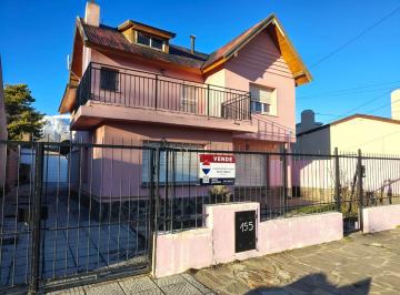 Casa · 262m² · 10 Ambientes · Casa con Quincho y Monoambiente