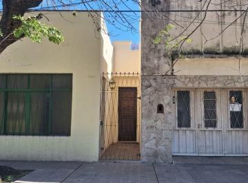 Casa · 350m² · 11 Ambientes · 1 Cochera · Casa en Evaristo Lopez Al 1300 - 470 m² - Goya