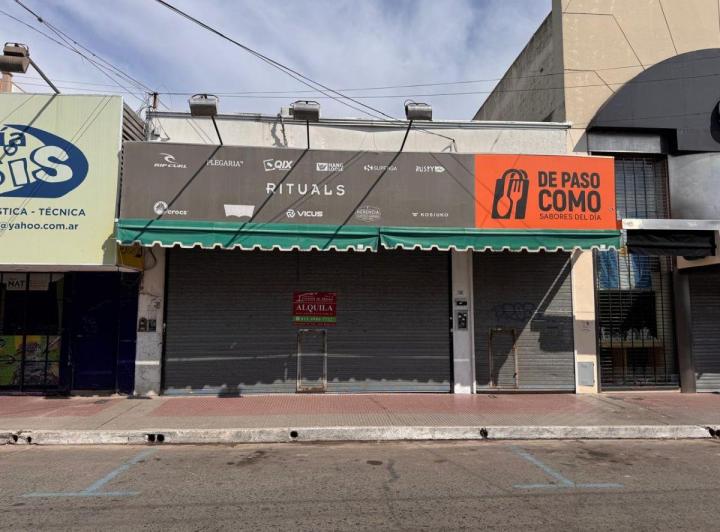 Local comercial · 160m²
