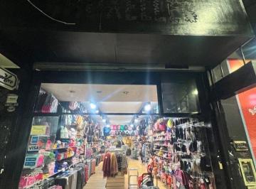 Local comercial , Once · Corrientes y Larrea 150 m²