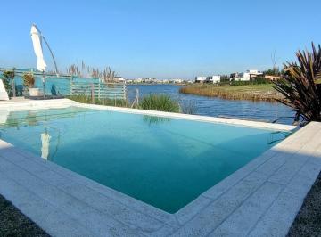 Casa · 219m² · 4 Ambientes · 4 Cocheras · Venta Casa en Barrio Náutico El Naudir, Escobar, a La Laguna con Pileta