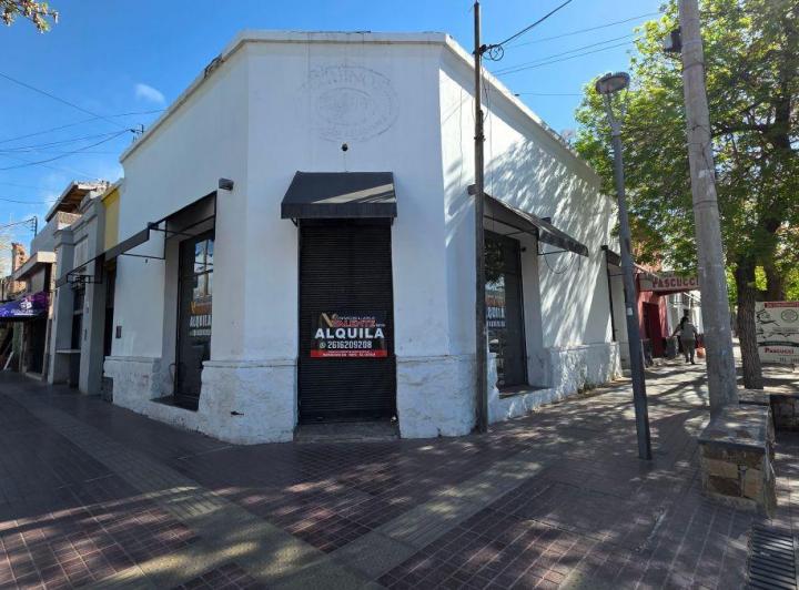 Local comercial · 106m² · 6 Ambientes
