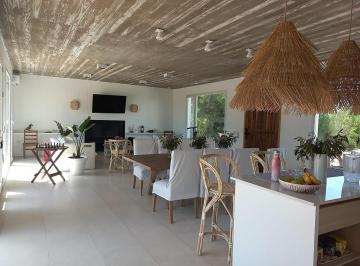 Casa · 7 Ambientes · Casa en Costa Esmeralda 4 Dorm. en Suite Sobre Medanos