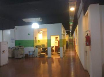 Bodega-Galpón · 1716m² · Venta Pb Oficinas / Depósito
