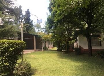 Casa · 130m² · 5 Ambientes · 2 Cocheras · Quinta en Venta con Pileta y Gran Parque – 1.491 m² – 3 Dorm. – Barrio 20 de Junio
