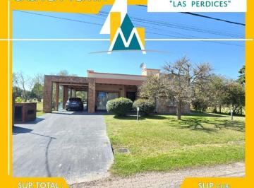 Casa · 288m² · 4 Ambientes · 2 Cocheras · Casa en Venta - Club de Campo Las Perdices