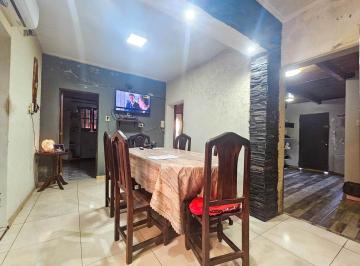foto Peru 803 · Venta. Casa de Dos o Tres Dorm. en Barrio Belgrano de Rosario.