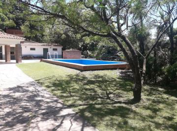 Casa de 5 ambientes, Funes · Casa de 1200 m² con 3 Dorm. en Alquiler Temporal en Funes R