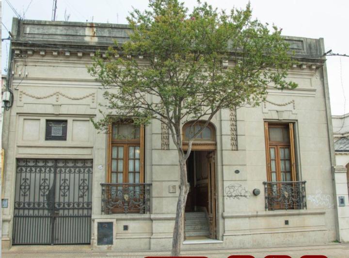 Casa · 747m² · 2 Ambientes
