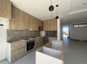 Casa de 5 ambientes, Córdoba · Pampas de Manantiales - Venta Dúplex 3 Dorm Galería C/asador