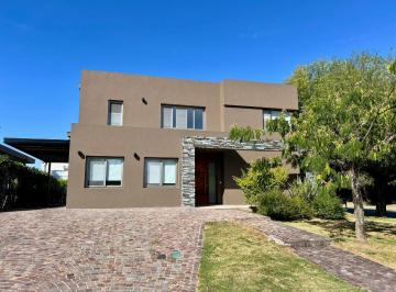 Casa de 7 ambientes, Tigre · Lindísima Casa en Venta con 4 Dorm en Los Sauces Nordelta