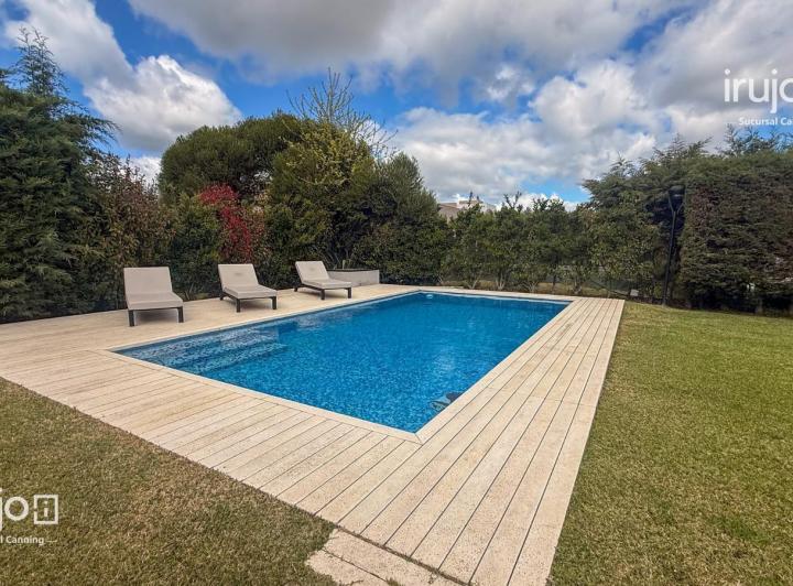Casa · 350m² · 6 Ambientes · 6 Cocheras