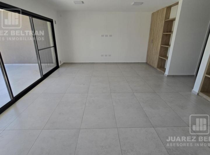 Casa · 150m² · 4 Ambientes · 2 Cocheras