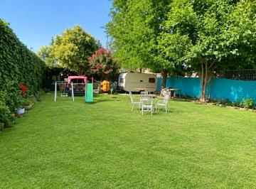 Quinta vacacional de 20 ambientes, El Bermejo · Casa Quinta en Venta - Hostel - Salón de Eventos en El Bermejo