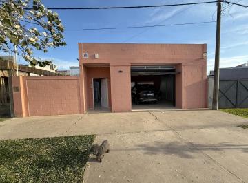 Casa · 148m² · 4 Ambientes · 1 Cochera · Casa en Reconquista