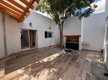 IKJ-IKJ-9_2 · Casa en Venta. Reciclada a Nuevo. Excelente Ubicacion