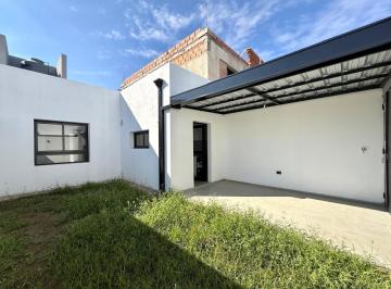 PH · 75m² · 4 Ambientes · 2 Cocheras · PH en Quebrada de Manantiales