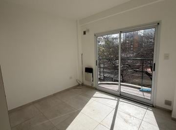 Departamento · 36m² · 1 Ambiente · 1 Cochera · Alquiler Monoambiente V. Urquiza Balcón y Cochera