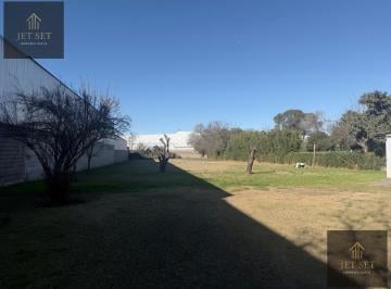 Casa · 170m² · 5 Ambientes · 1 Cochera · Venta Casa en Los Boulevares, 3 Dorm. 2 Baños - Apto Credito (Zona Fabril) 3000 m