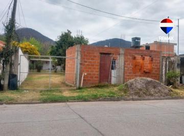 Casa · 25m² · 2 Ambientes · Casa en Venta o Permuta en Zona Este