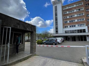 Oficina comercial de 6 ambientes, San Isidro · Espectacular Oficina en Duplex de 184 m² | Centro Uruguay Norte | 5 Cocheras | Acepta Permuta