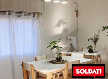 Casa · 2 Dormitorios · 1 Cochera · Casa en Hurlingham en Alquiler