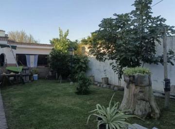 Casa · 160m² · 3 Dormitorios · 1 Cochera · Casa en Venta en Villa El Libertador