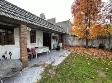 Casa · 122m² · 4 Ambientes · 2 Cocheras · Venta Casa 4 Ambientes Ituzaingo Norte Apta Credito