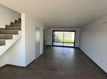 Casa · 125m² · 5 Ambientes · 1 Cochera · Casa Venta 2 Dorm. 2 Baños con Seguridad 24 Hs Docta Boulevard